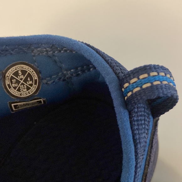 Barely used Keen shoes Boys Size 5 - Picture 5 of 5